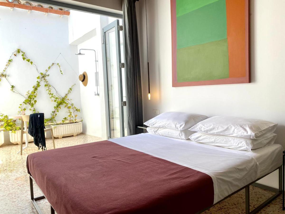 Fragile Hotel Ciutadella  Extérieur photo