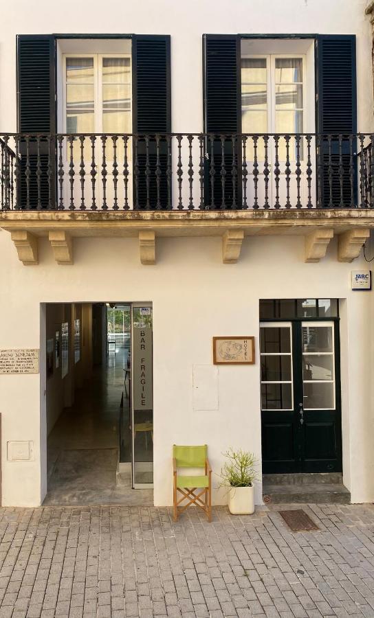 Fragile Hotel Ciutadella  Extérieur photo