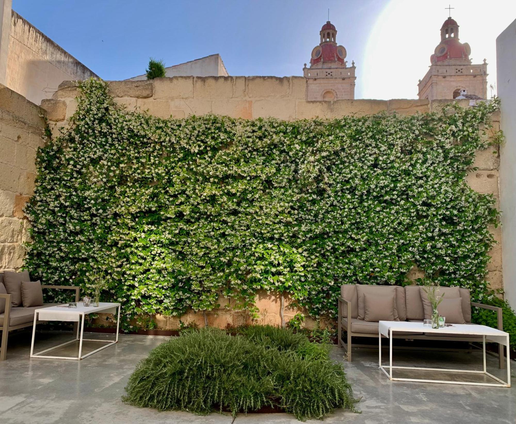 Fragile Hotel Ciutadella  Extérieur photo